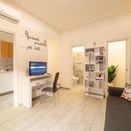 Smart Home - Trilocale Con Parcheggio Privato Rome Luaran gambar
